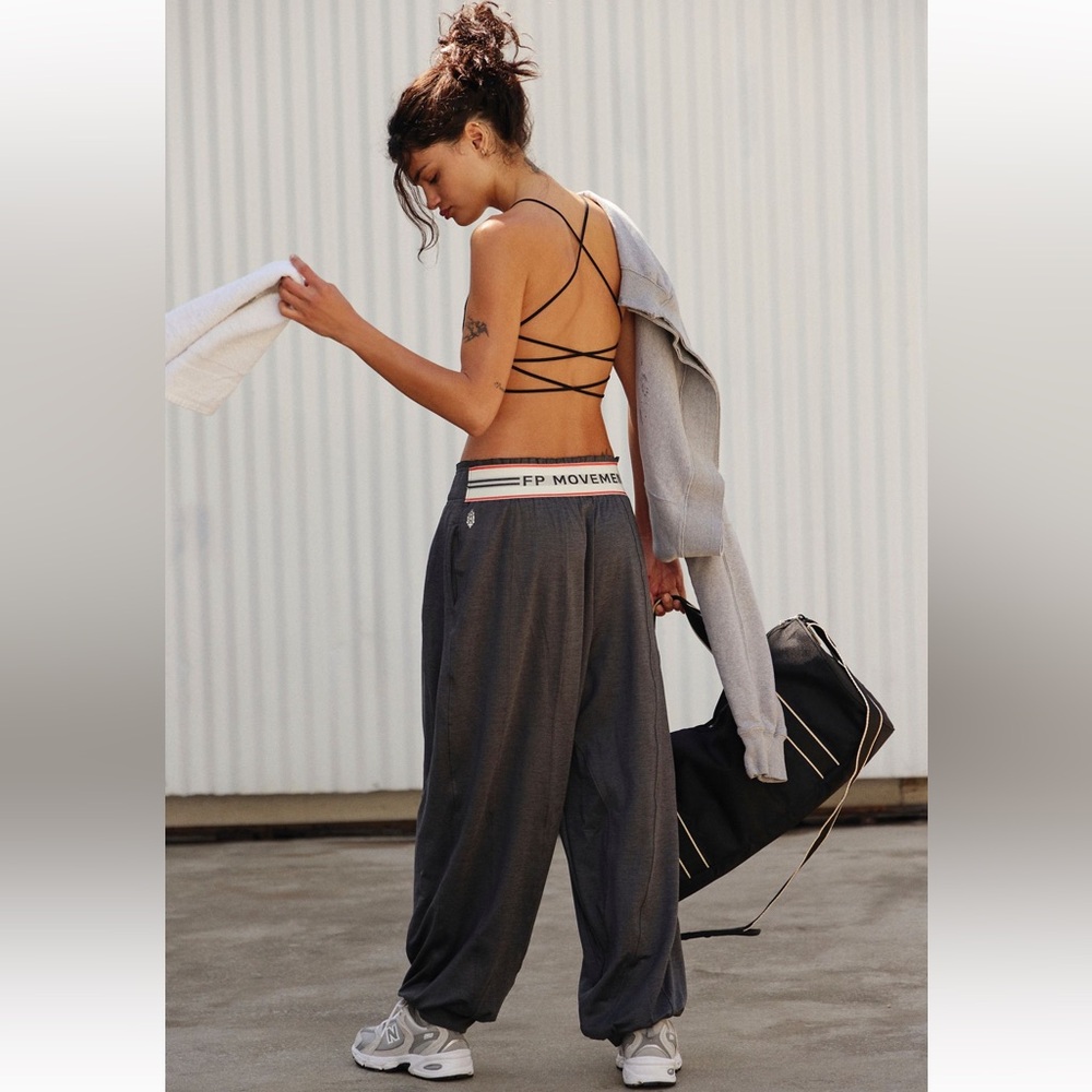 NWT Free People Movement Jumpstart Joggers in Heather grey - Picture 14 of 14